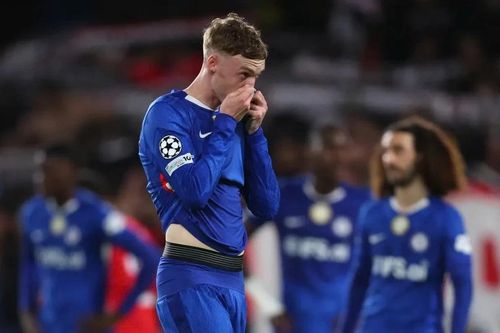 Chelsea và Man City cùng sụp đổ ở Champions League