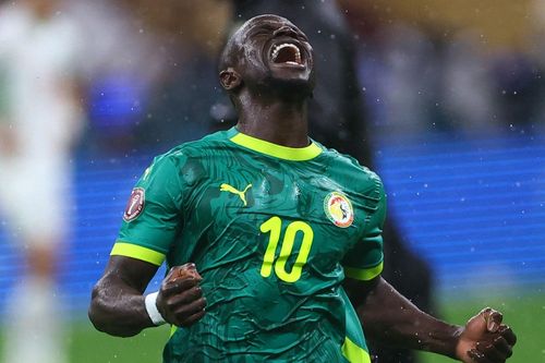 Bóng đá thế giới sốc khi Senegal bị xử thua