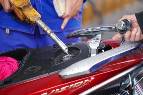 Việt Nam chi gần nửa tỷ USD nhập xăng dầu giữa căng thẳng Trung Đông