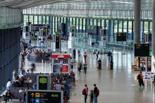 Những hãng hàng không và sân bay đúng giờ nhất thế giới năm 2025