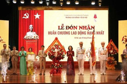 Trường Cao đẳng Y tế Hà Nội tổ chức lễ kỷ niệm 60 năm thành lập và đón nhận Huân chương Lao động hạng Nhất