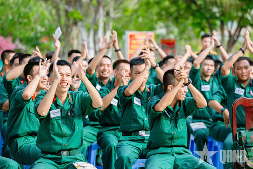 Bộ CHQS tỉnh Tây Ninh: Tạo tâm lý thoải mái, vui tươi cho chiến sĩ mới