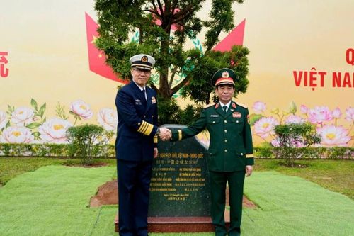 Toàn cảnh Giao lưu hữu nghị quốc phòng biên giới Việt Nam - Trung Quốc