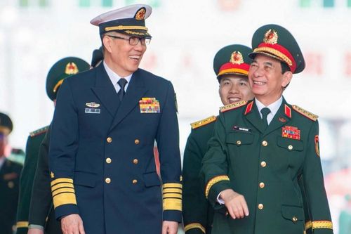 Bộ trưởng Quốc phòng Việt Nam-Trung Quốc gặp nhau tại biên giới
