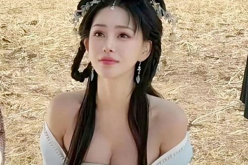 Quyết định thay đổi giới giải trí