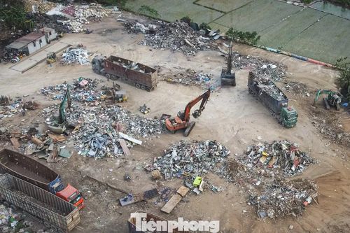 Cưỡng chế loạt công trình 'xẻ thịt' 4,3ha đất nông nghiệp tại Đại Mỗ