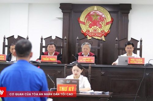 Dùng đá truy sát 'tình địch' trong cơn ghen mù quáng