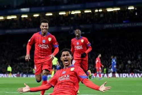 Chelsea tiếp tục thua bẽ bàng trước PSG
