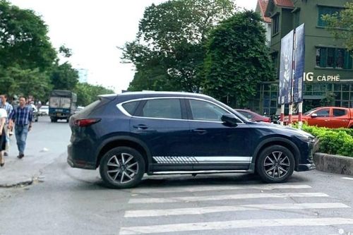 5 kiểu đỗ xe ô tô tưởng gọn gàng nhưng có thể bị CSGT phạt nặng