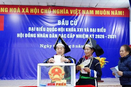 Ngày hội non sông ở Lào Cai: Phát huy tinh thần đổi mới, khát vọng vươn lên