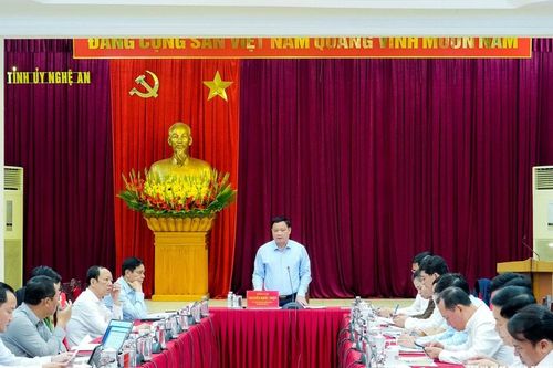 Bí thư Tỉnh ủy Nguyễn Khắc Thận yêu cầu xử lý nghiêm tổ chức, cá nhân sai phạm, vi phạm, yếu kém trong cải cách hành chính