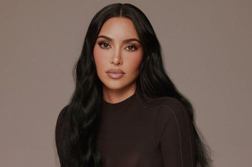 Kim Kardashian được bạn trai tin đồn kém 5 tuổi công khai 'tán tỉnh'