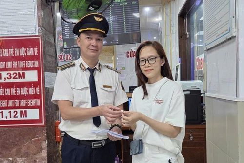 Tìm và trao trả tài sản thất lạc cho hành khách trên tàu SE19