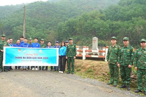 'Hành trình địa chỉ đỏ' giáo dục truyền thống tại khu vực cột mốc 106