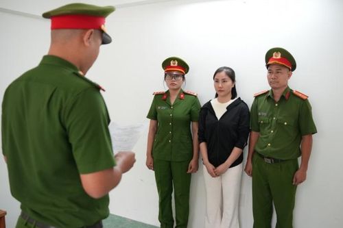 Khởi tố chủ cơ sở thẩm mỹ 'dỏm' lừa đảo hơn 2 tỷ đồng