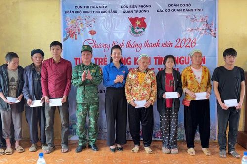 Ra quân Tháng Thanh niên tại xóm Phìn Sảng, xã Xuân Trường