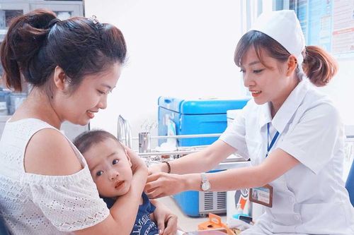 Coi trọng chuẩn an toàn tiêm chủng