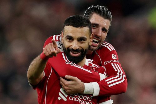 Đại diện Premier League thứ 2 vào tứ kết Champions League