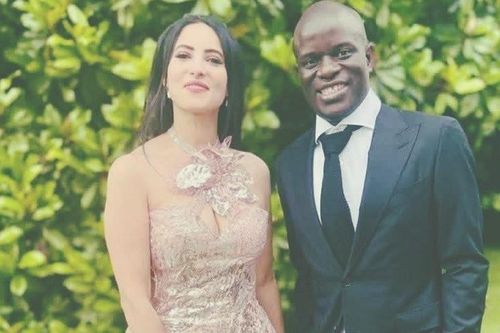 Lý do Kante mê mẩn người đẹp lớn hơn 17 tuổi