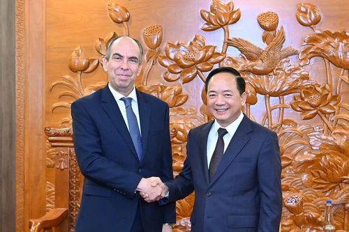 Trưởng Ban Tuyên giáo và Dân vận Trung ương Trịnh Văn Quyết tiếp Đại sứ Cuba tại Việt Nam