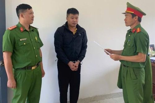 Bắt tạm giam 'cò đất' chiếm đoạt của khách hàng gần 500 triệu đồng