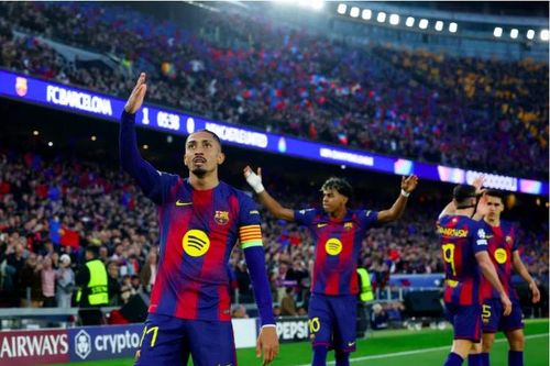 Raphinha và Lewandowski cùng lập cú đúp, Barcelona hủy diệt Newcastle 7-2 tại Champions League
