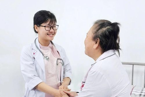 'Đau như lưng bị gãy ra' cảnh báo chấn thương cột sống nguy hiểm