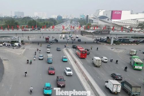 Hà Nội phân luồng giao thông để thi công hầm chui nút giao Cổ Linh