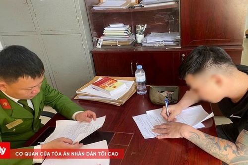 Xử lý đối tượng gây rối trước cổng bệnh viện