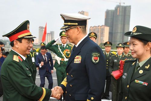 Thượng tướng Đổng Quân chủ trì lễ đón Đại tướng Phan Văn Giang