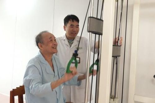 Đặt 4 stent cứu sống bệnh nhân mang nhiều bệnh nền phức tạp