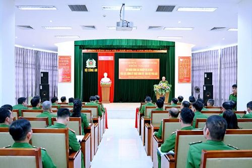 Tập huấn nghiệp vụ cho lực lượng Kỹ thuật hình sự Công an nhân dân