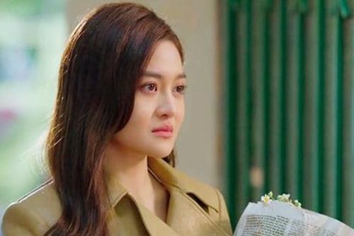 Nhan sắc xinh đẹp của 'người yêu cũ' đang nhận 'gạch đá' trên phim giờ vàng VTV