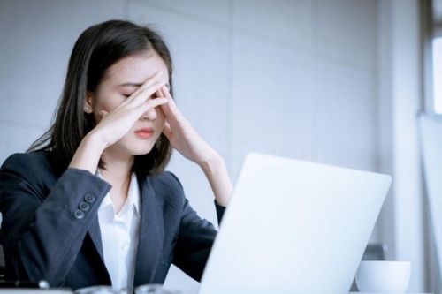 Cơ thể đang 'kiệt quệ' nhưng bạn không nhận ra: 6 dấu hiệu nguy hiểm nhiều người bỏ qua