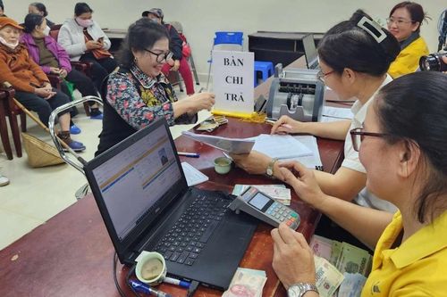 Bộ Nội vụ lý giải cách thức điều chỉnh tăng lương hưu