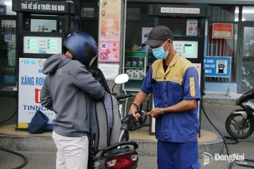 Giá xăng, dầu đồng loạt tăng trở lại, xăng RON 95 vượt mức 30 ngàn đồng/lít