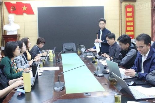 Ban Quản lý Dự án thúc đẩy bình đẳng giới làm việc tại xã Bản Liền