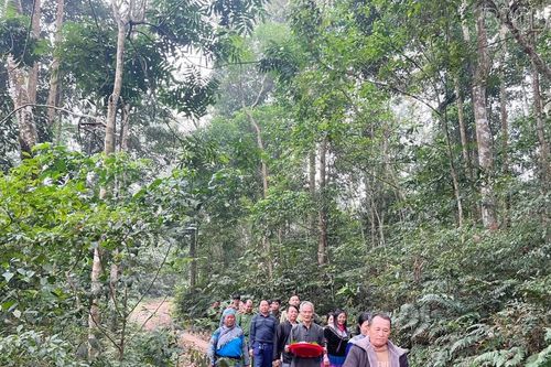 Nét đẹp cúng rừng của người Mông Tổng Kim