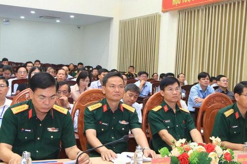 Quân khu 7 cập nhật thông tin cho cán bộ đối tượng 2