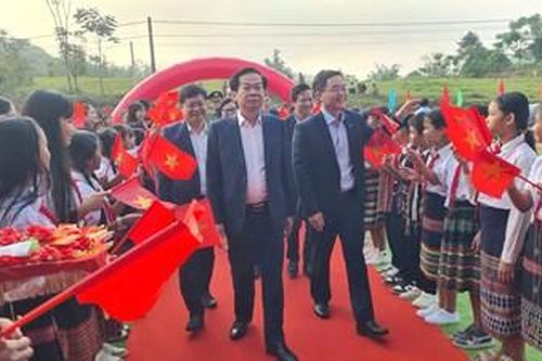 Khởi công, động thổ các dự án trường nội trú liên cấp vùng A Lưới