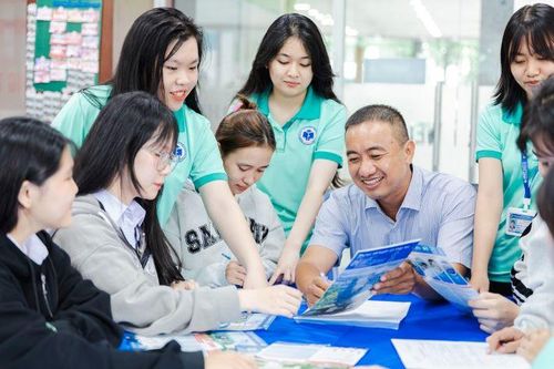 HUIT dự kiến học phí khóa 2026–2030 khoảng từ 140 triệu - 170 triệu đồng, tăng theo lộ trình và đi kèm nhiều chính sách hỗ trợ