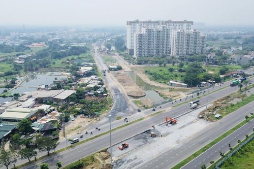 Nút thắt nào khiến dự án mở rộng QL50 qua TP.HCM chưa cán đích?