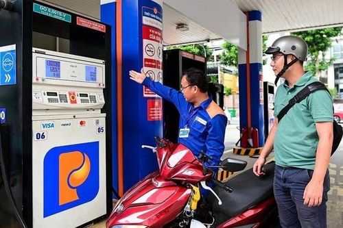 Giá xăng RON 95 tăng hơn 5.100 đồng/lít