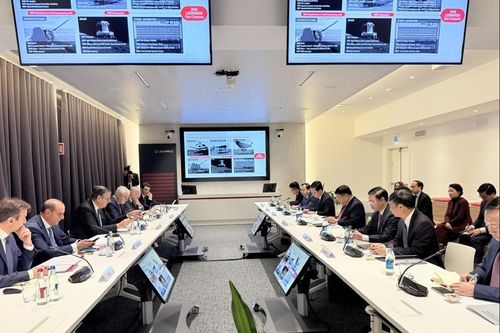 Phó Thủ tướng làm việc với Tập đoàn hàng không vũ trụ châu Âu