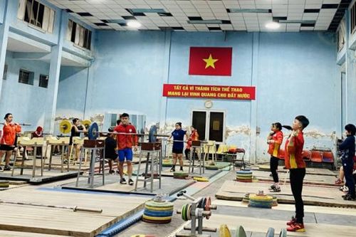 Cử tạ Việt Nam mơ lớn với chuyên gia ngoại: Cú hích từ thay đổi bản lề
