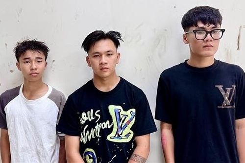 Kịp thời bắt giữ nhóm thanh thiếu niên mang hung khí đập phá nhà dân trong đêm