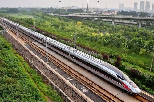Chính phủ yêu cầu đẩy nhanh triển khai các dự án đường sắt