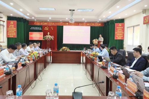Phường Tân Giang làm việc với Công ty Cổ phần Gang thép Cao Bằng về triển khai Dự án mỏ sắt Nà Rụa