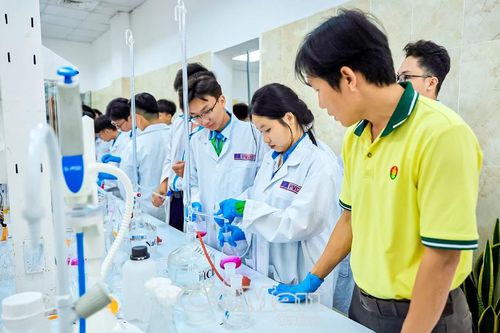 Những bài học ngoài trang sách