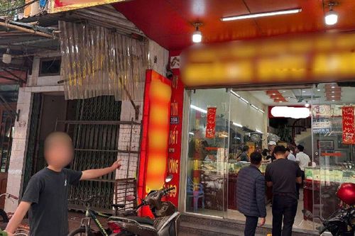 Vào tiệm vàng ở Hưng Yên 'diễn' như khách, nam thanh niên cướp nhẫn rồi tháo chạy: Cái kết sau hơn 60 phút